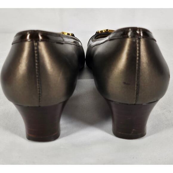 SALVATORE FERRAGAMO WOMEN’S BROWN PUMP – SIZE 3.5B – BRONZE PATENT TOE & GANCINI - Picture 5 of 14